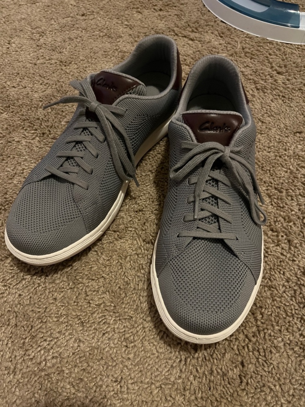 Clarks Men's Gray Knit Lace-Up Sneakers with Brown Heel Tab size 12